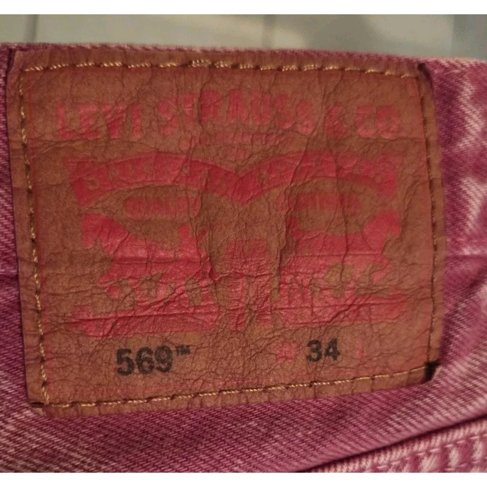 Vintage LEVI Levis Shorts 569 Sz 34 Pink Red White Wash Loose Straight Denim